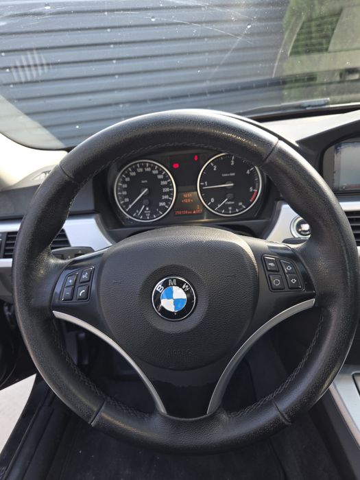 BMW 3 Series 2010 — imagine 13