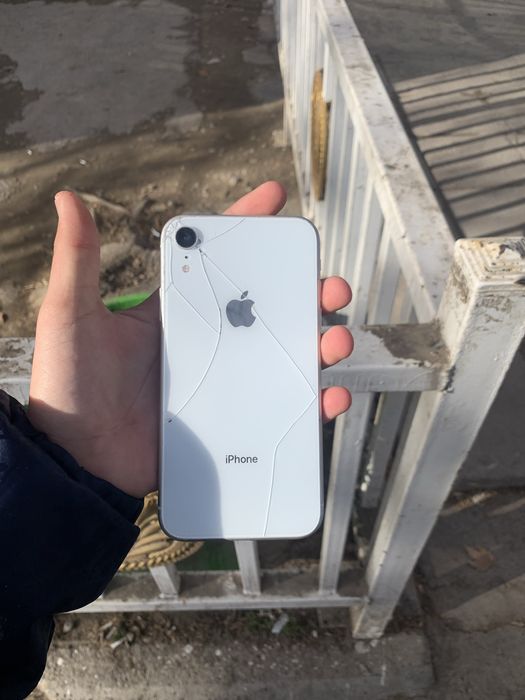 iphone xr xolati yaxwi