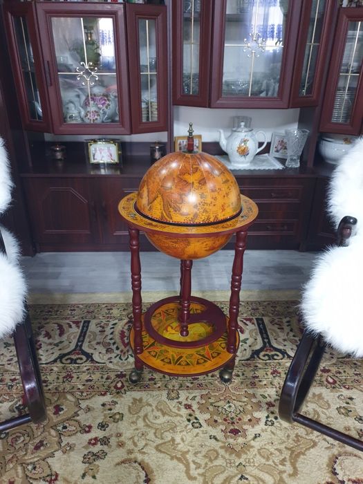 Продам глобус-бар
