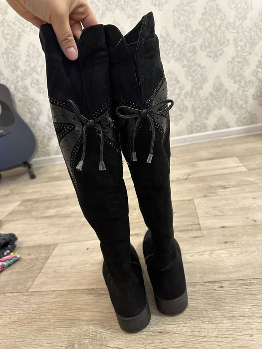 Зимниие сапоги .