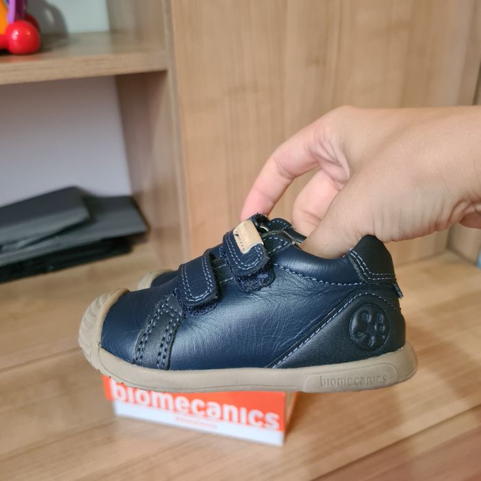 Pantofi Biomecanics, 20