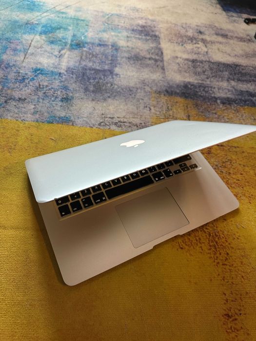 laptop apple macbook air A1466, sonoma, i5, an 2015, baterie ok