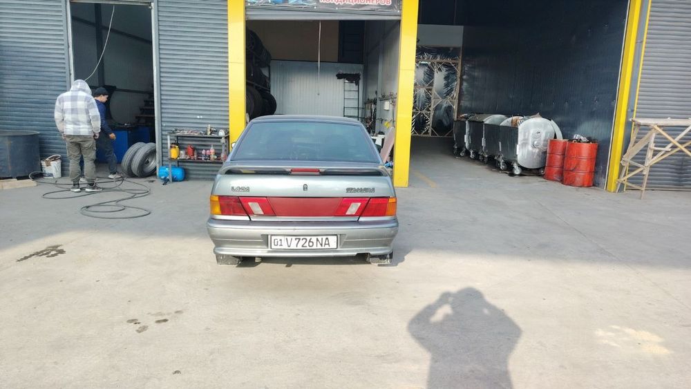 Lada 2115 sotiladi