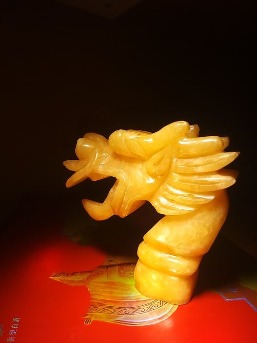 Продаётся эксклюзивная вещь, из особого Нифрита, всё ручной работы!