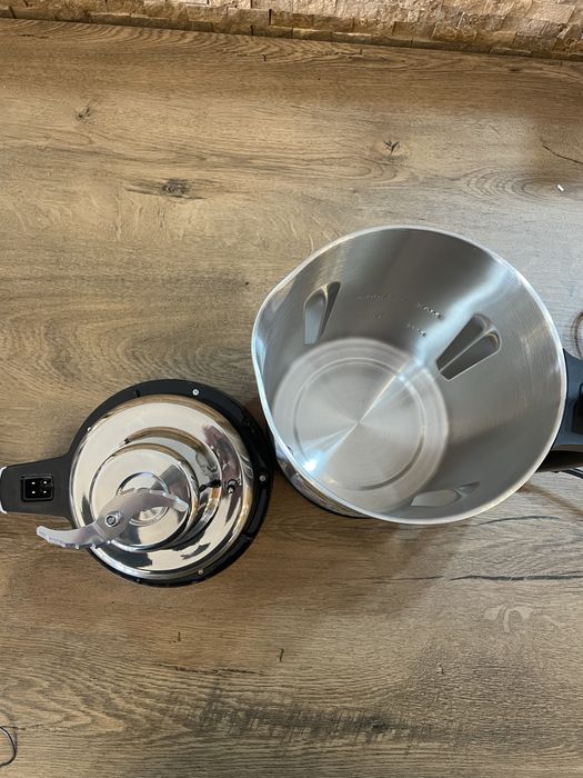 Aparat electric pentru supa Domo