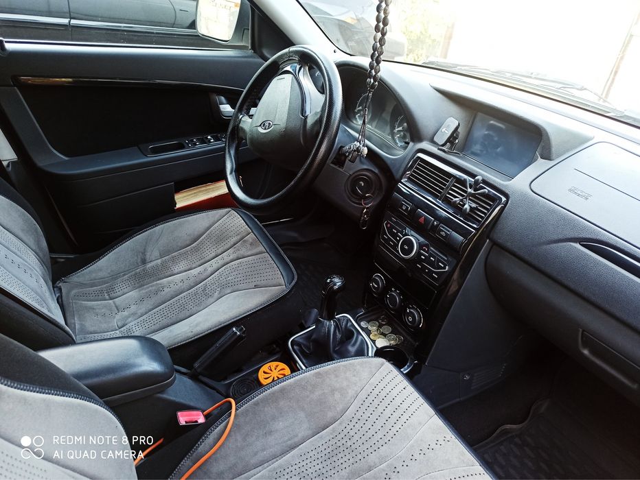 Ваз Lada priora 2014 год