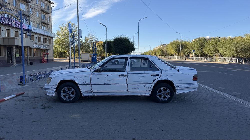 Продам Mercedes-Benz W124, 1990 г