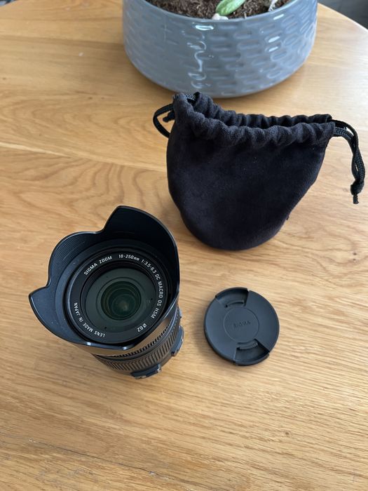 Obiectiv Sigma 18-250
