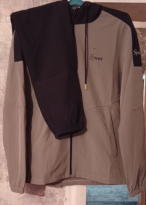 Спортивные костюмы новые