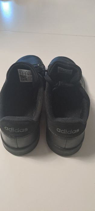 Încălțăminte Adidas, livrez personal la destinație și inafara Craiovei