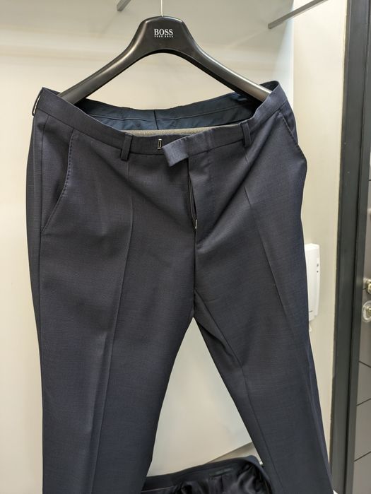 Костюм Boss оригинален