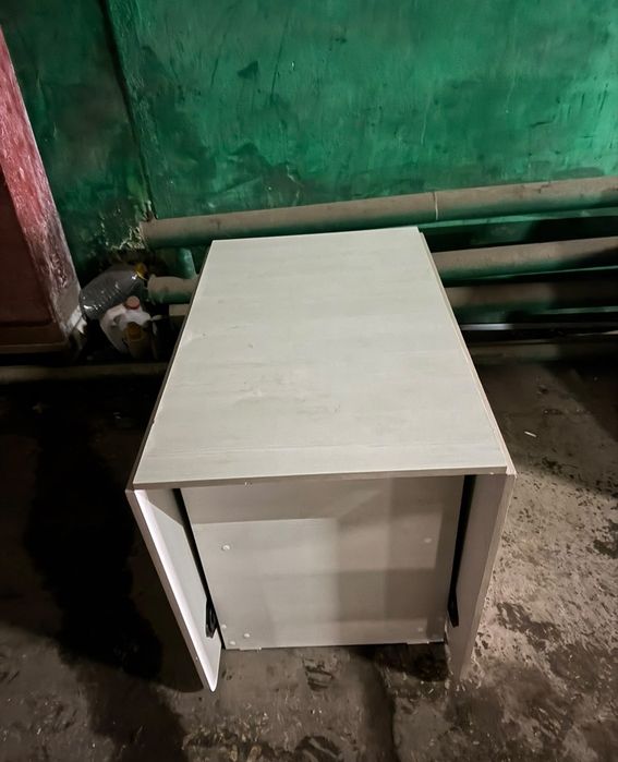 Продам стол недорого
