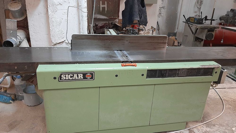 Abricht, abric, masina de indreptat