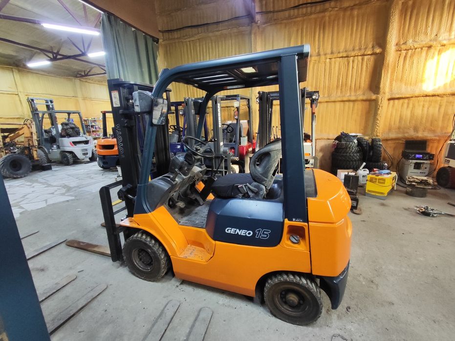 Продам вилочный погрузчик. Кара