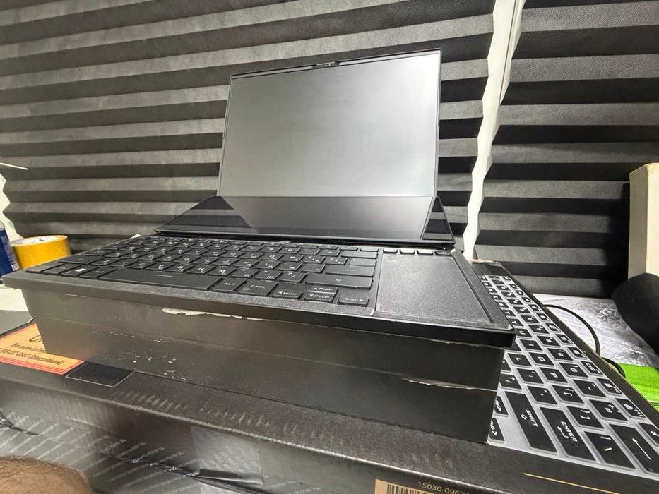 Ноутбук ROG Zephyrus Duo 16 (2023) GX650