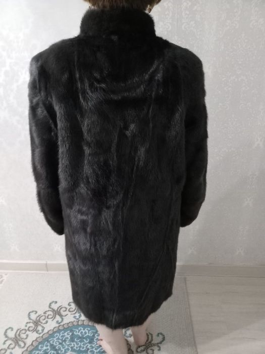 Продам.  шубу...