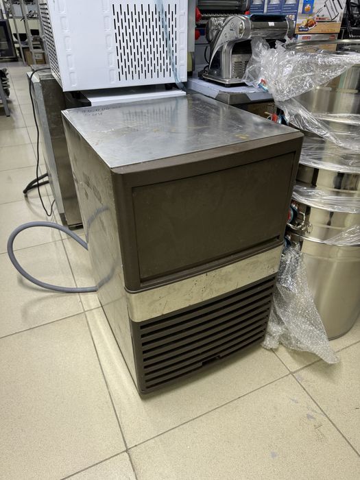 Льдогенератор 50 кг буу