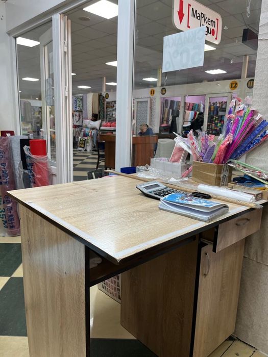 Продам полки и стеллажи