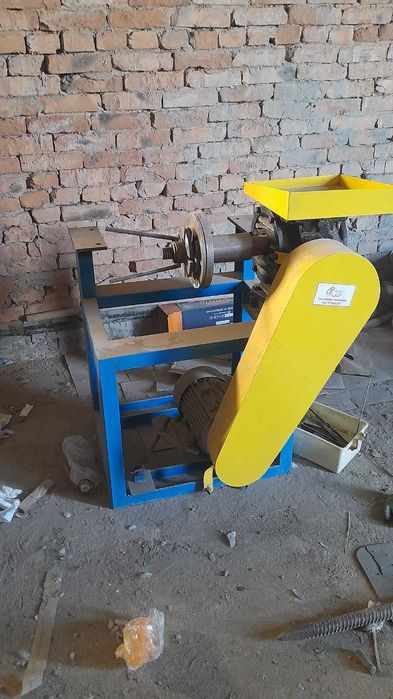 Yengil avtomashinalar temir diskalarini to'g'irlagich moslamasi