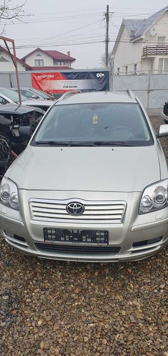 Dezmembrez Toyota Avensis T25 an 2006 motor 2.2 d-cat 177 cp cod 2ad-fhv injector set injectoare cutie viteza manuala pompa inalta trager electromotor