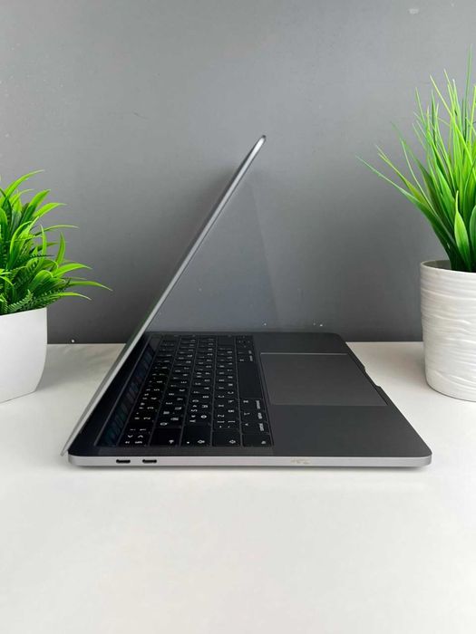 MacBook Pro 2019, 1265а21935