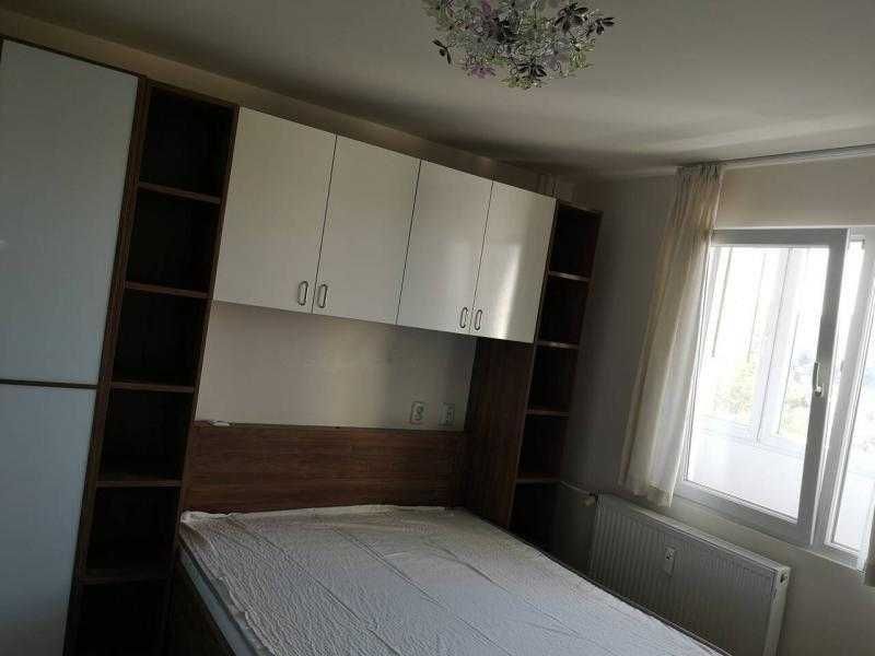 Лукс! Тристаен апартамент до зала Арена! След основен ремонт!