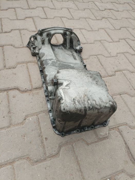 Поддон картера двигателя ом601