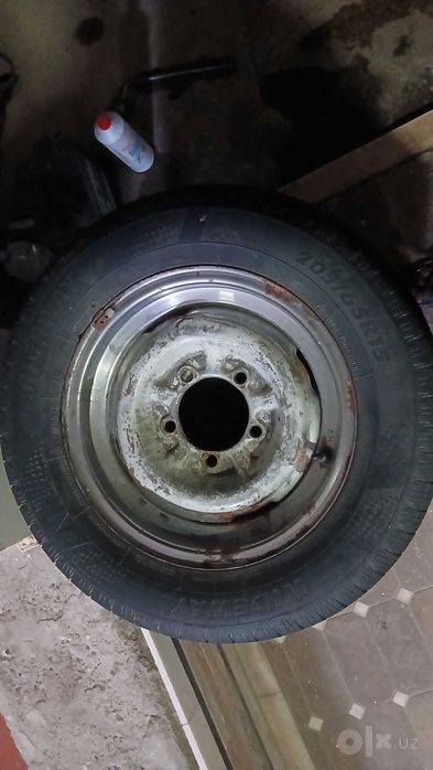 Р15 балон 205*65. Тишлари яхши