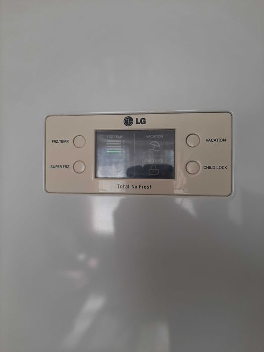 Продам холодильник  LG 2х камерный б/у