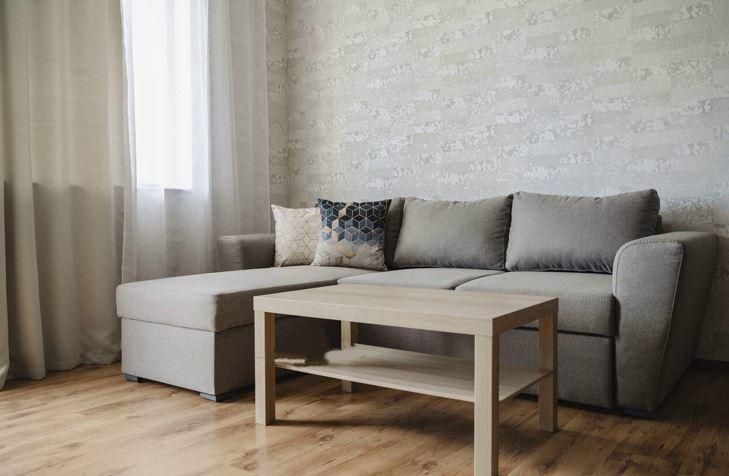 Дава се под наем Тристаен апартамент в Варна, Център - 110 кв.м за 800 € - Снимка #2