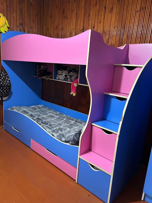 Продам гарнитур.