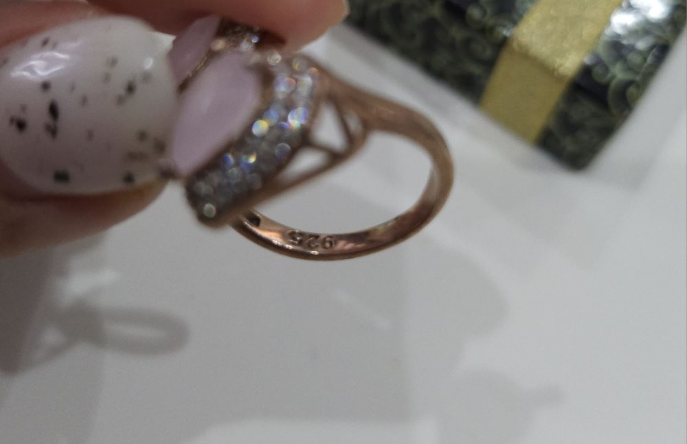 Дамски сребърен пръстен с розов кварц