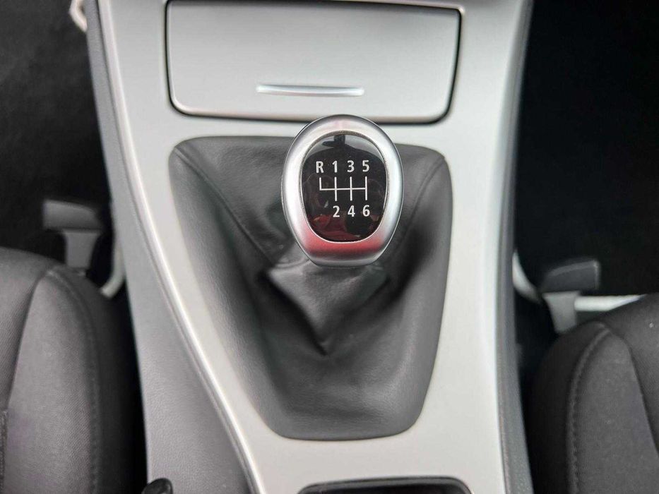 BMW 318 I 2008 г