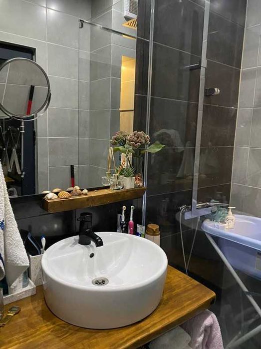 Продава се Тристаен апартамент в София, Толстой - 65 кв.м за 2693 €/кв.м - Снимка #8