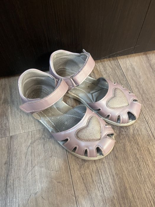 Продам детскую обувь 30 р