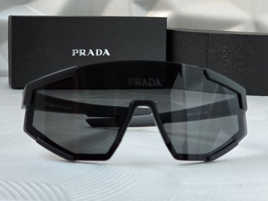 Мъжки слънчеви очила маска черни бели