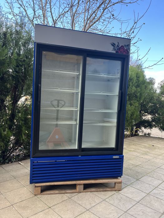 Хладилна витрина