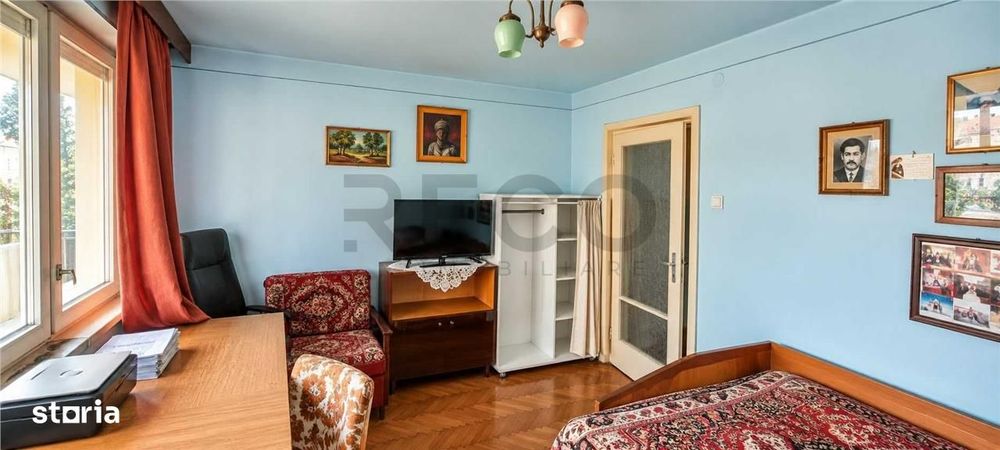 RECO Apartament semi-decomandat cu 3 camere