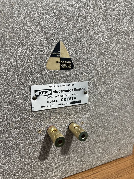 Kef Cresta 1968 midbasii folositi si de Rogers LS3/5A