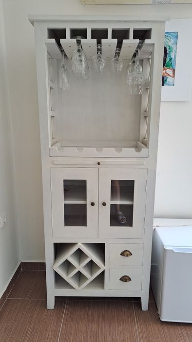 Шкаф/бар за напитки