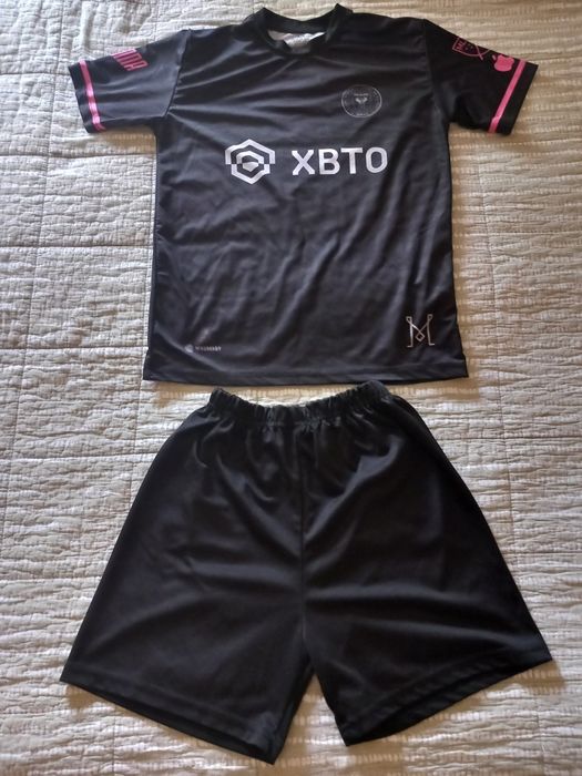 Спортен екип на Меси