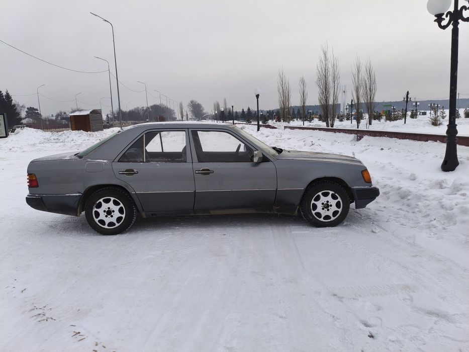 Продам Мерседес 124