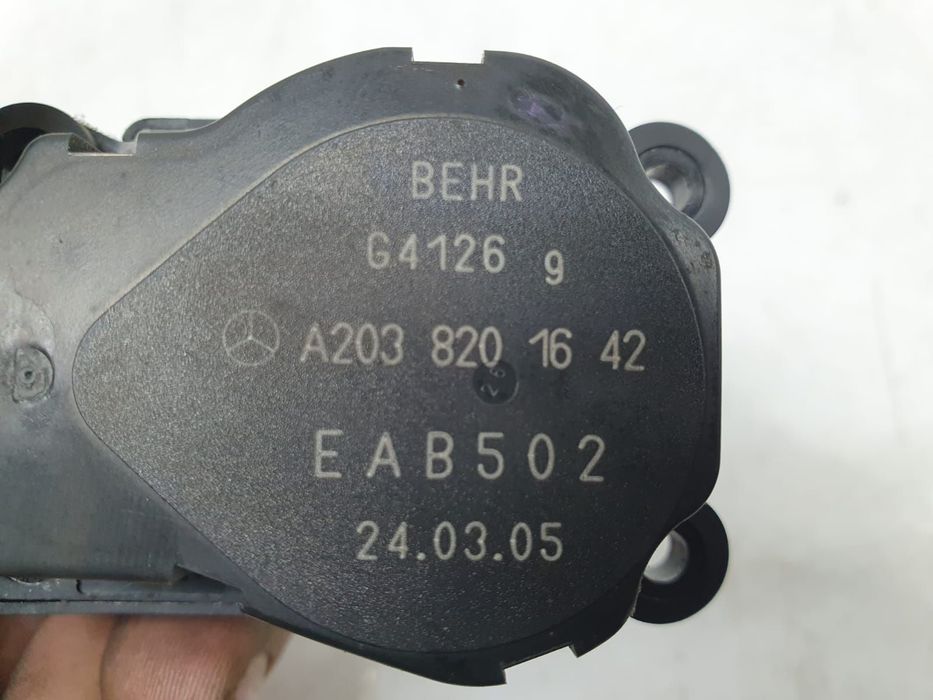 Motoras clapeta mixaj aer a2038201642 Mercedes-Benz E-Class W211 [200