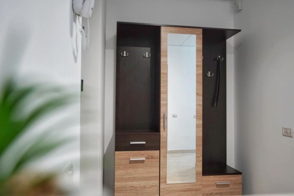 Garsoniera de inchiriat str Crinului