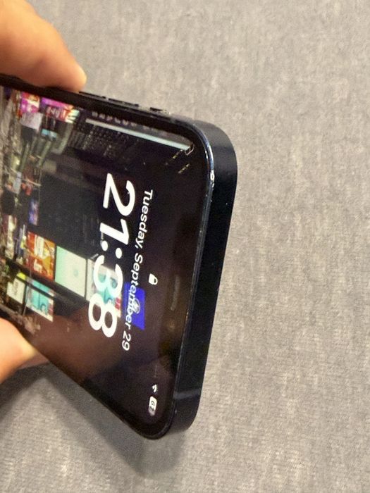 Iphone 12 folosit