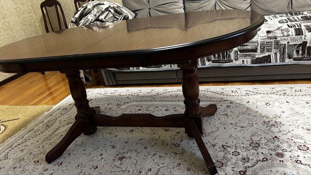 Продам стол и стулья