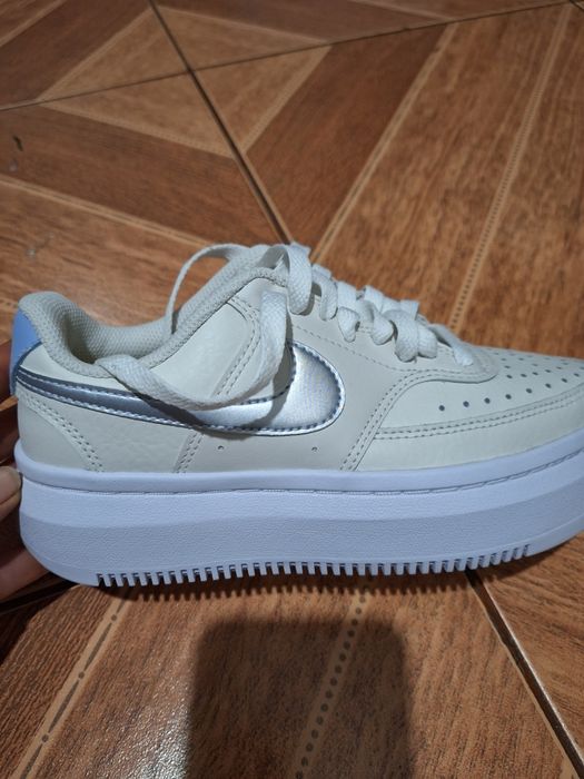 Дамски сникърси NIKE