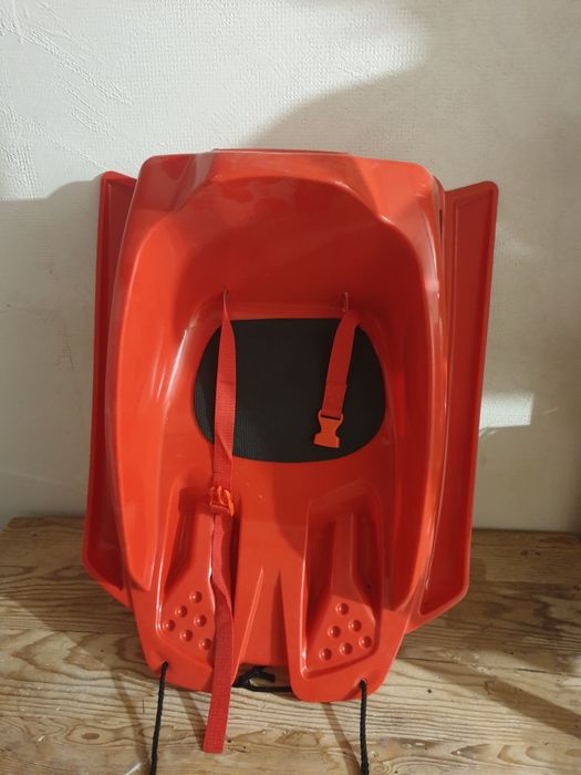 Детска шейна като нова