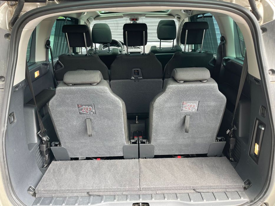 Vand peugeot 5008 1.6 benzina 156cp fabricatie 2012