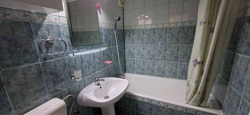 Inchiriez apartament 4 camere, Tiglina 2